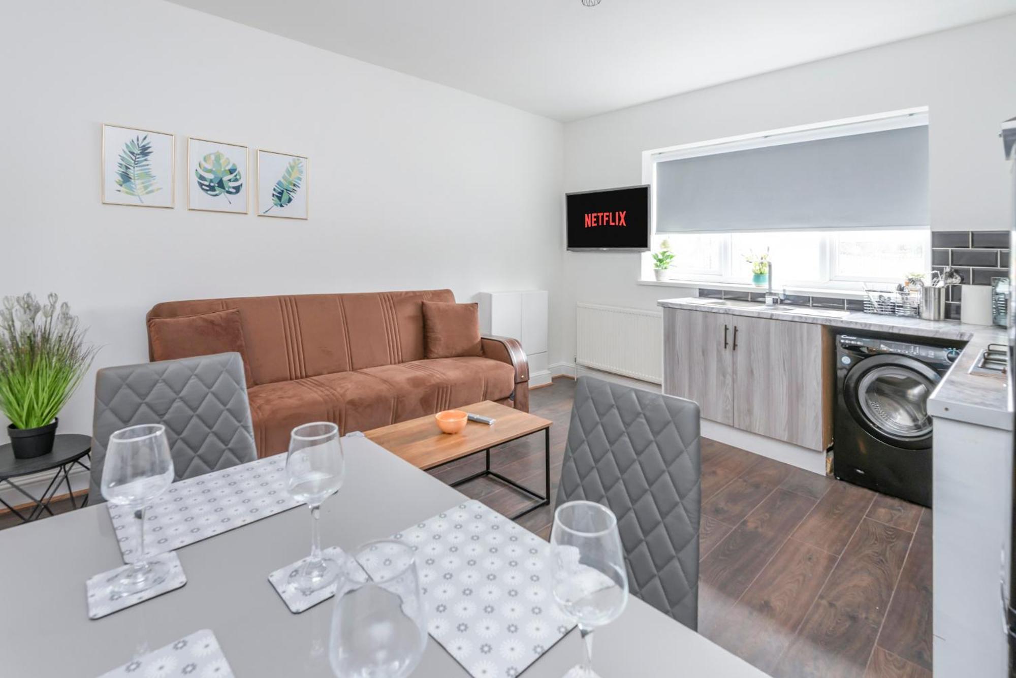 Modern Family Home W/Wi-Fi, Netflix, Self Check-In London Ngoại thất bức ảnh