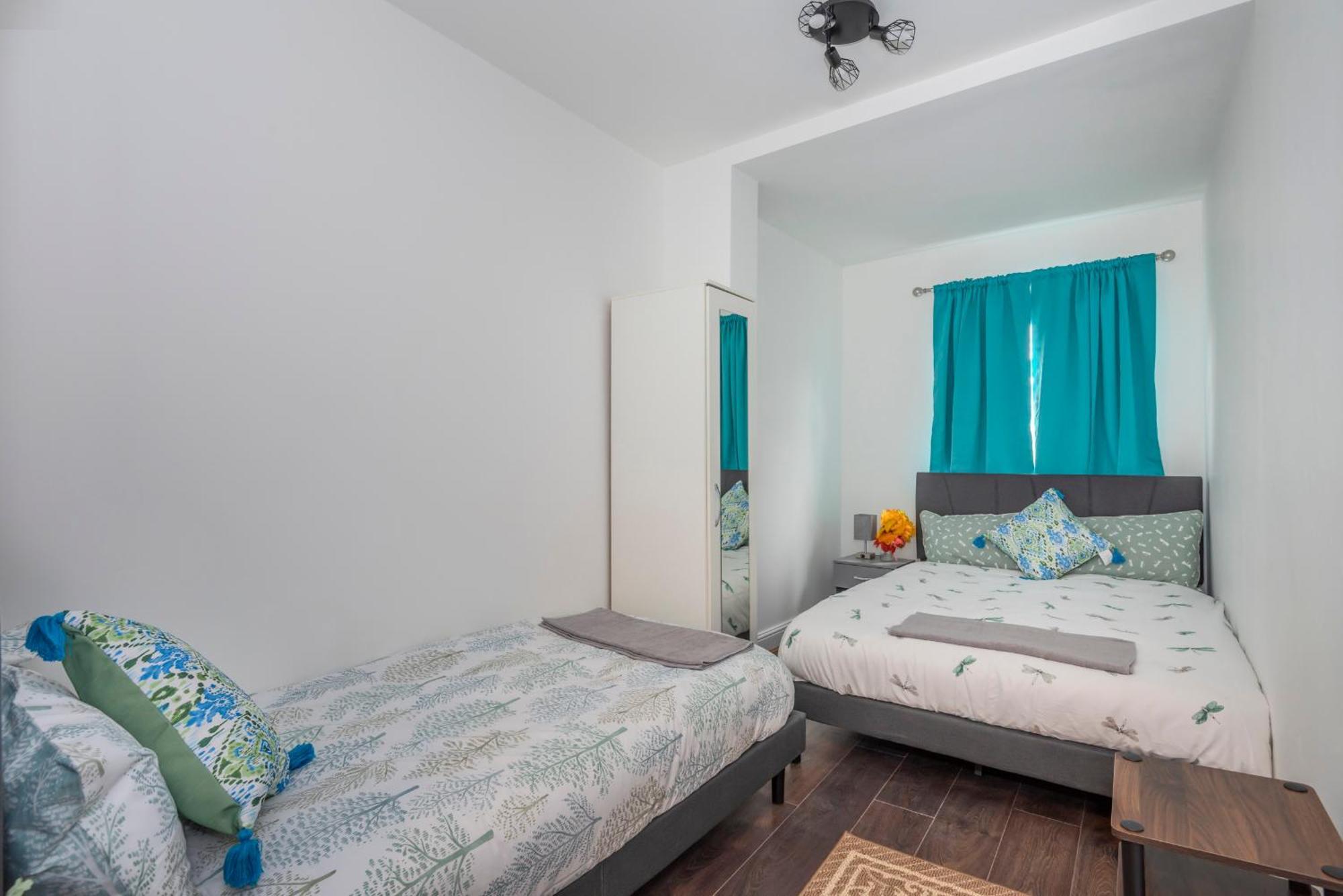Modern Family Home W/Wi-Fi, Netflix, Self Check-In London Ngoại thất bức ảnh